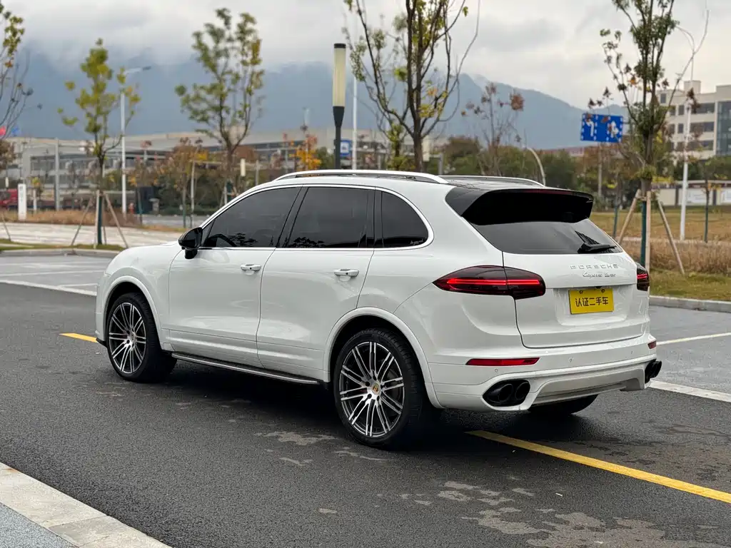 Porsche Cayenne 2017 — фото 4