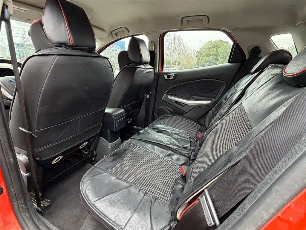 Ford Ecosport 2015 — фото 6