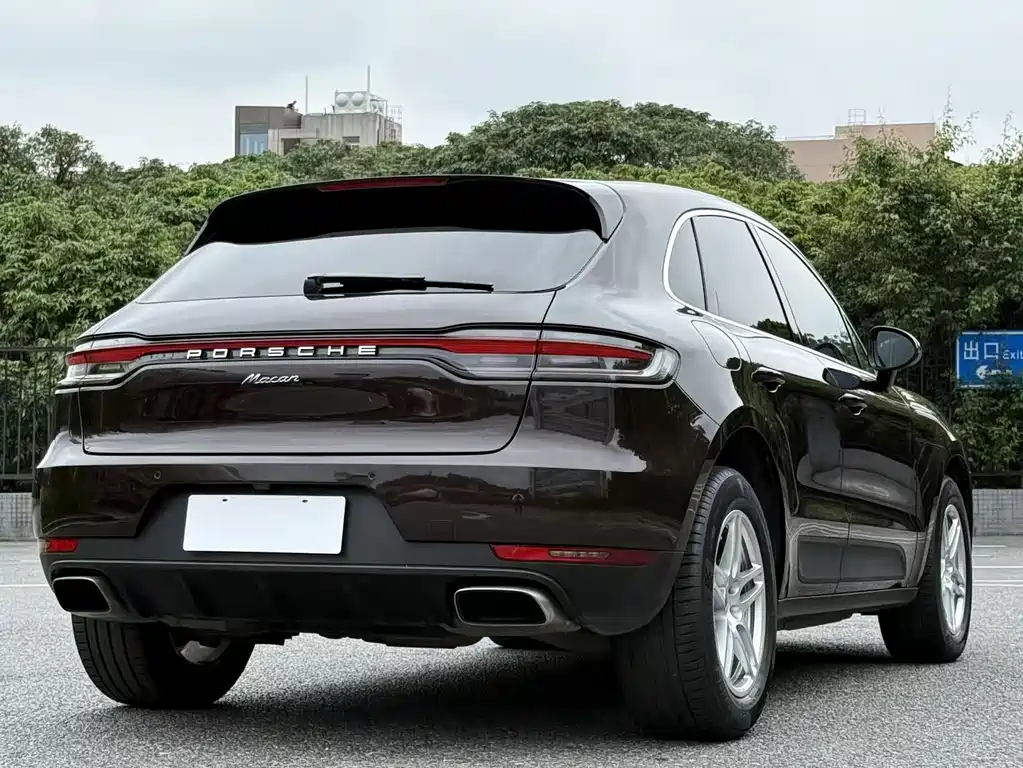 Porsche Macan 2019 — фото 22