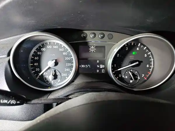 Mercedes-Benz R-Class 2014