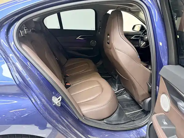 BMW 1 Series 2021