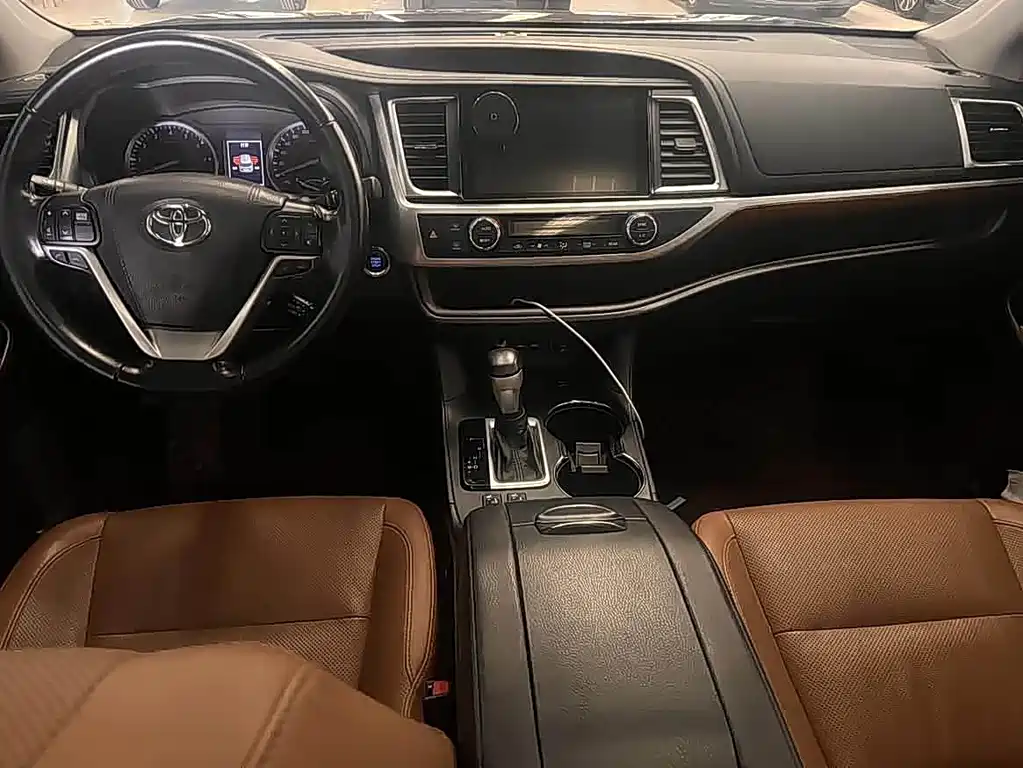 Toyota Highlander 2021 — фото 11