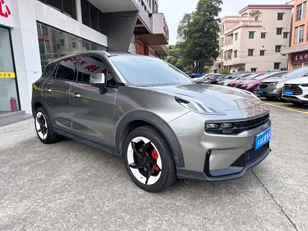 Lynk & Co 06 EM-P 2023