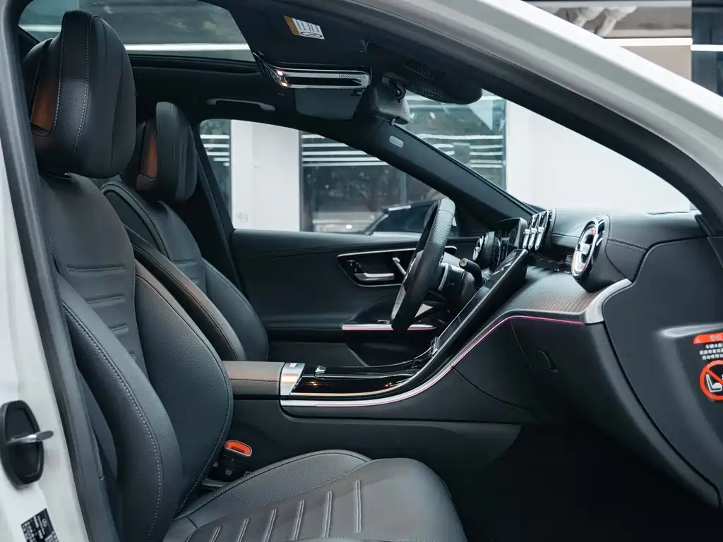 Mercedes-Benz C-Class 2023 — фото 11