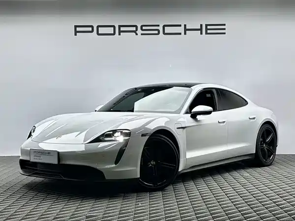 Porsche Taycan 2022