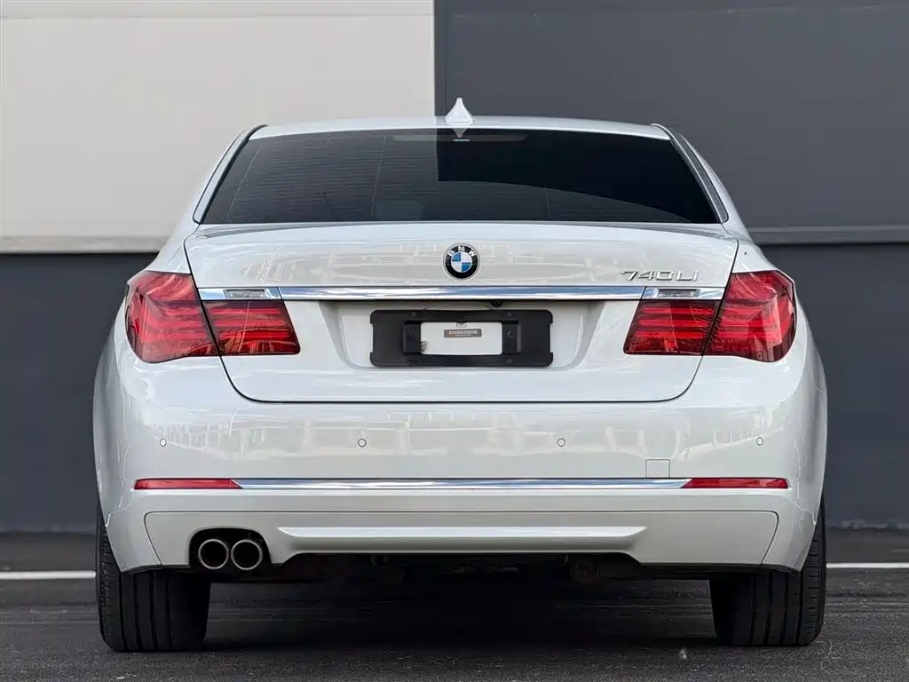 BMW 7 Series 2015 — фото 7