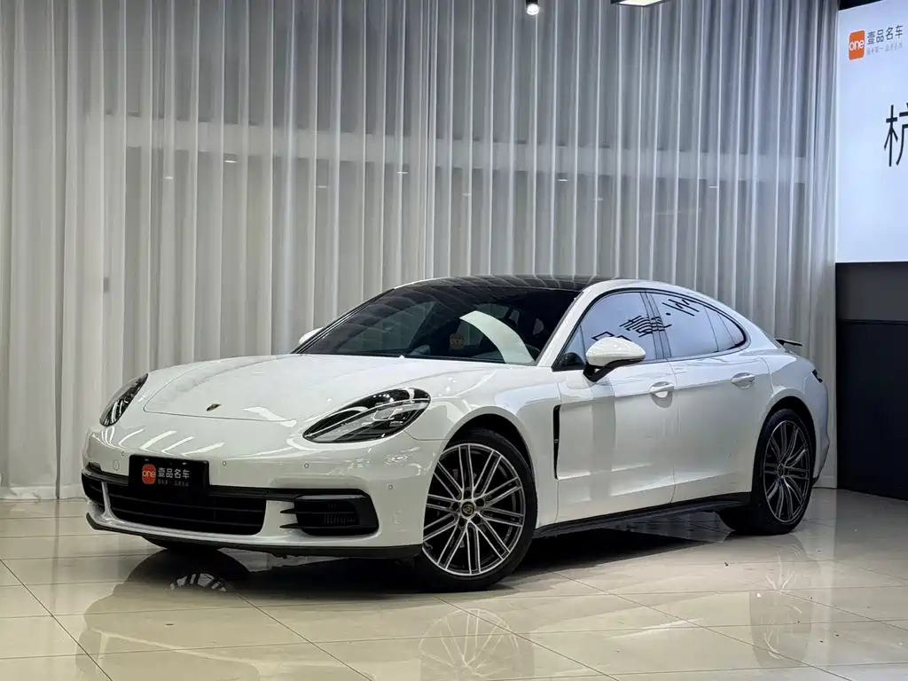 Porsche Panamera 2019 — фото 2