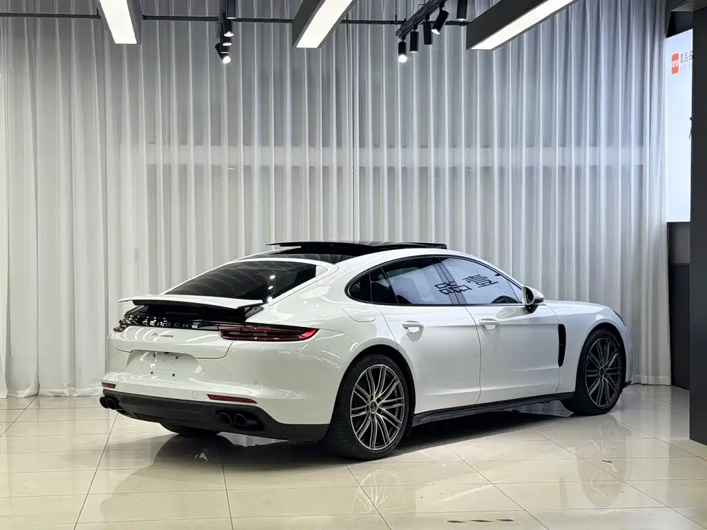 Porsche Panamera 2019 — фото 4