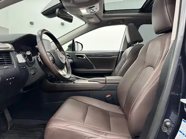 Lexus RX 2021