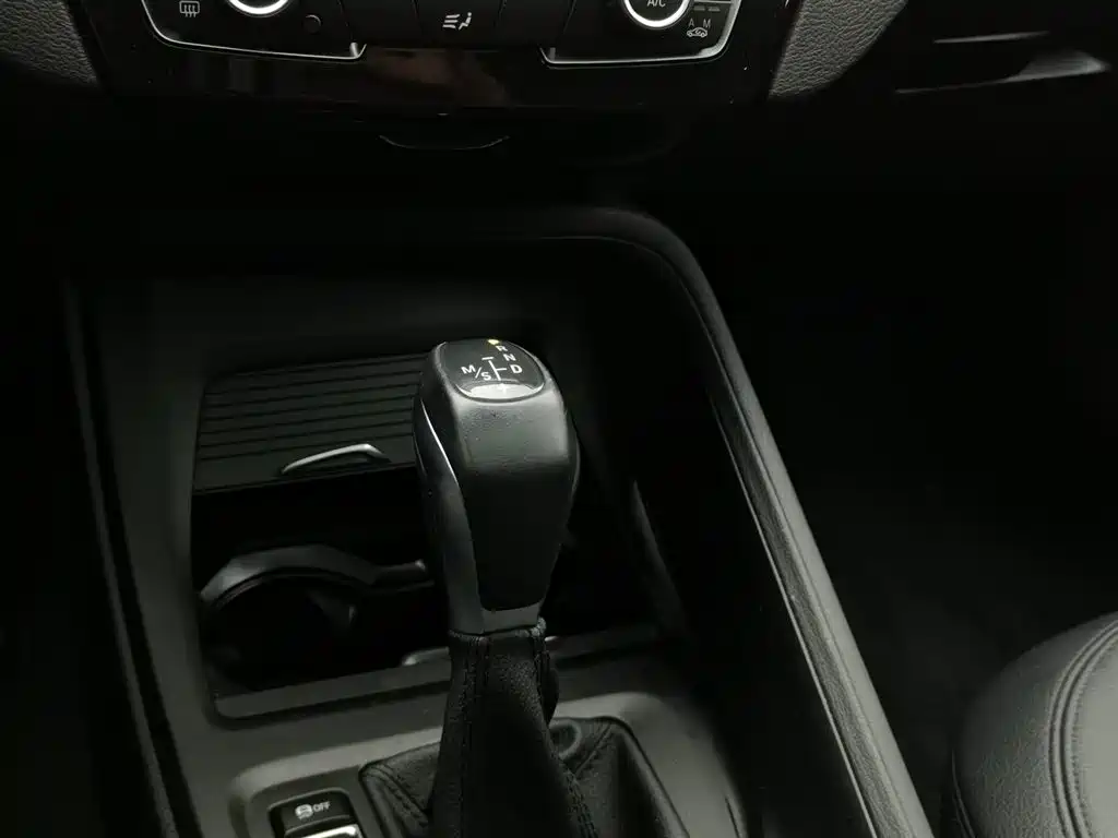 BMW X1 2017 — фото 13