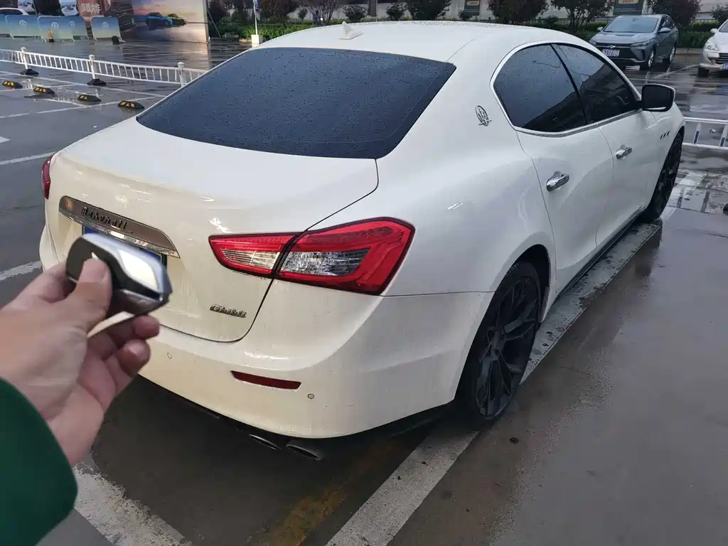 Maserati Ghibli 2015 — фото 3