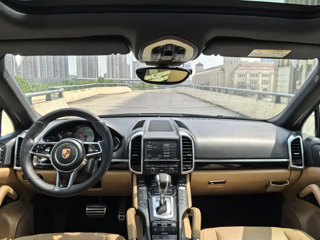 Porsche Cayenne 2015 — фото 48