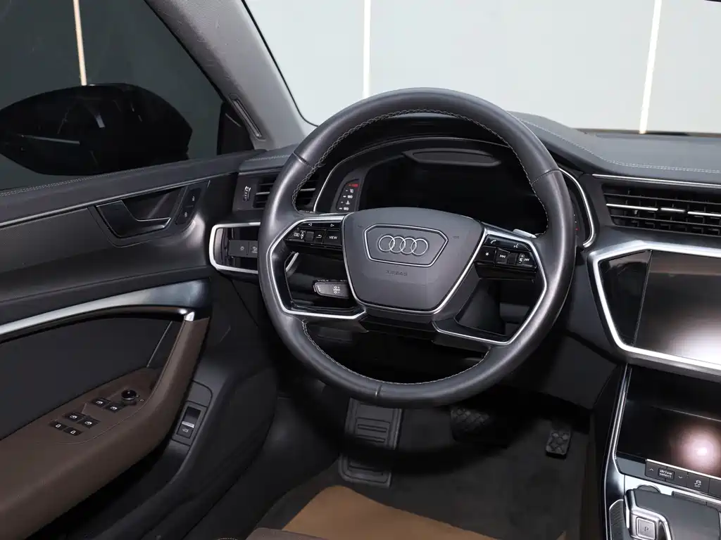 Audi A7L 2024 — фото 20