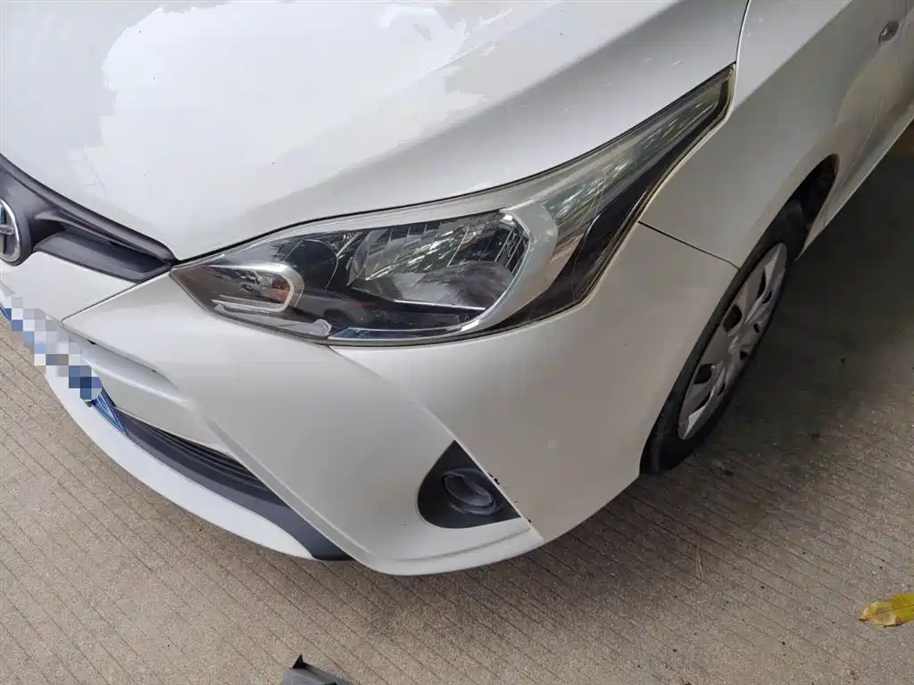 Toyota Yaris L 2020 — фото 18