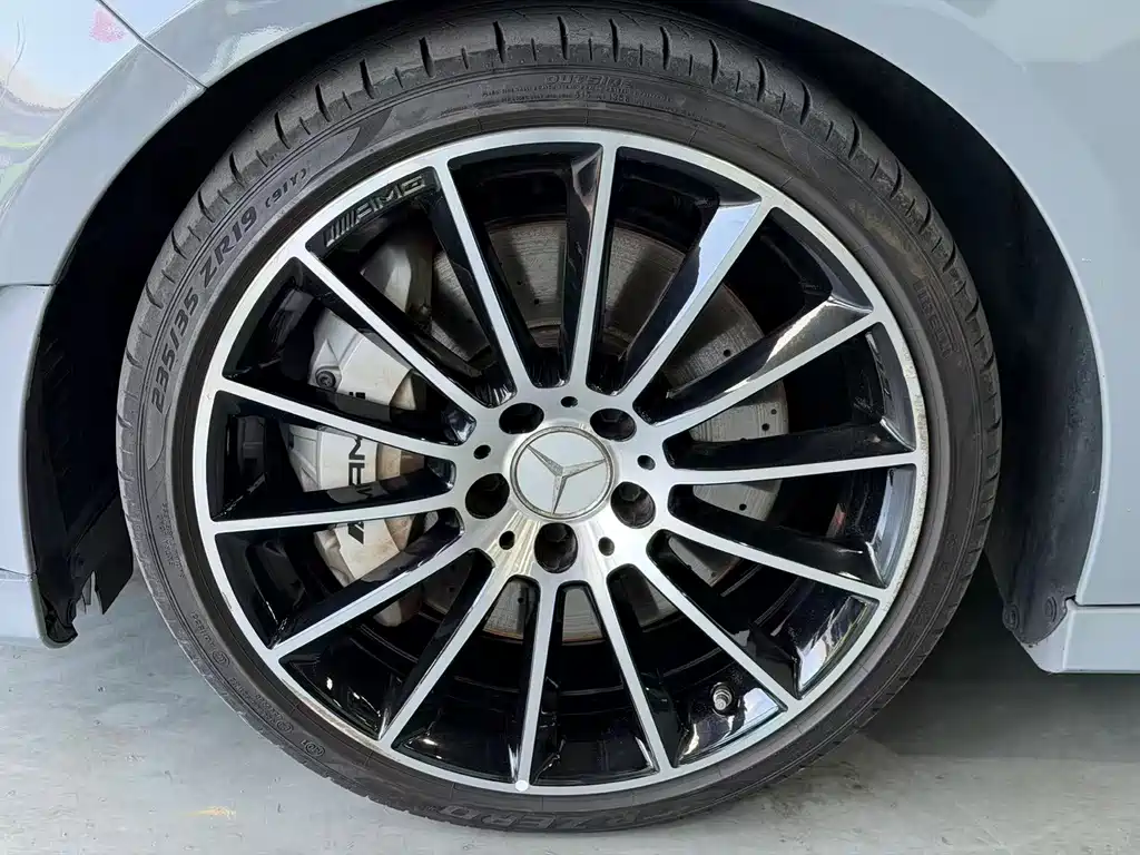 Mercedes-Benz A-Class AMG 2023 — фото 4
