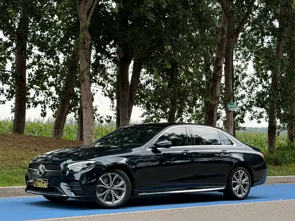 Mercedes-Benz E-Class 2021