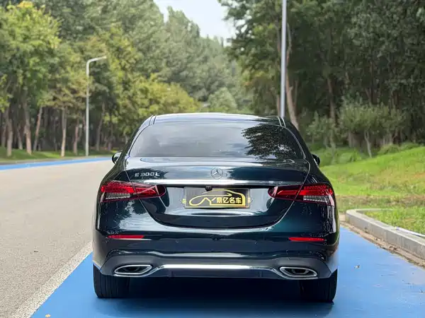 Mercedes-Benz E-Class 2021