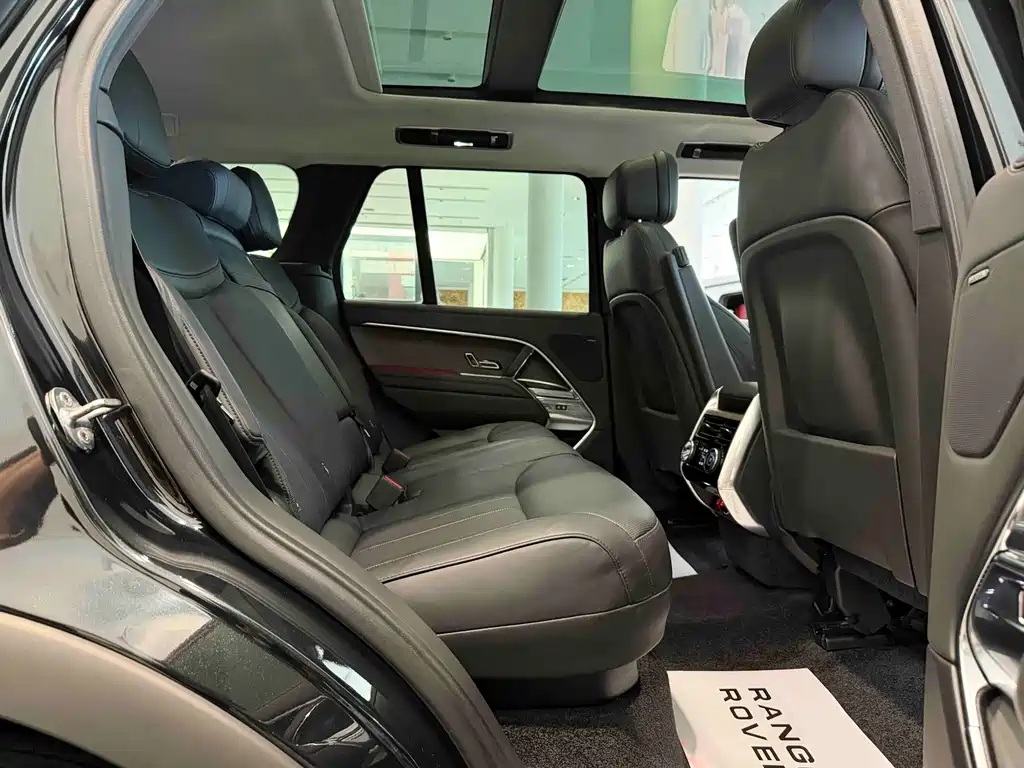 Land Rover Range Rover 2023 — фото 15
