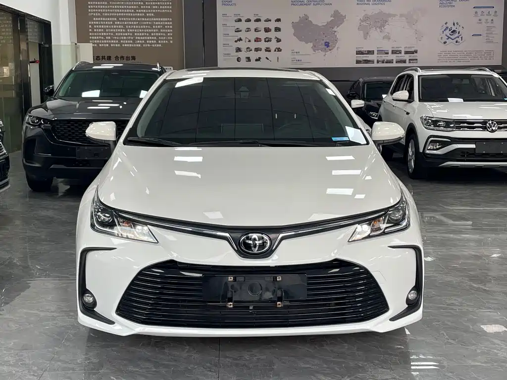 Toyota Corolla 2022 — фото 2