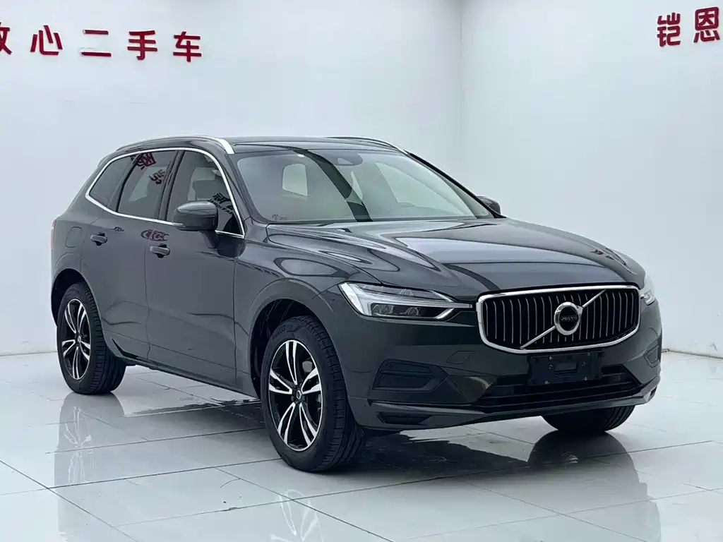 Volvo XC60 2018 — фото 2