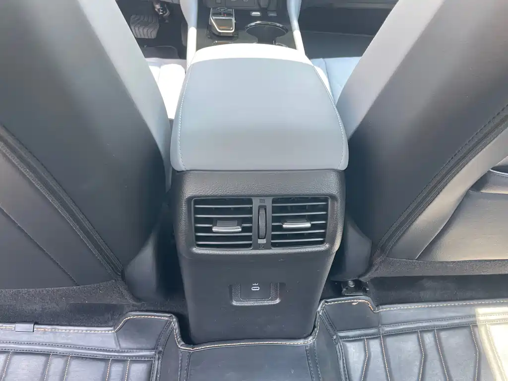 Nissan Sylphy 2023 — фото 13