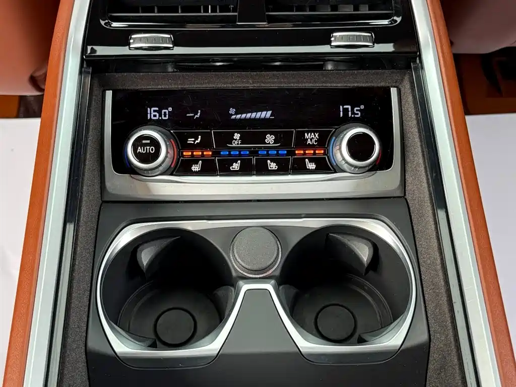 BMW 7 Series 2020 — фото 10