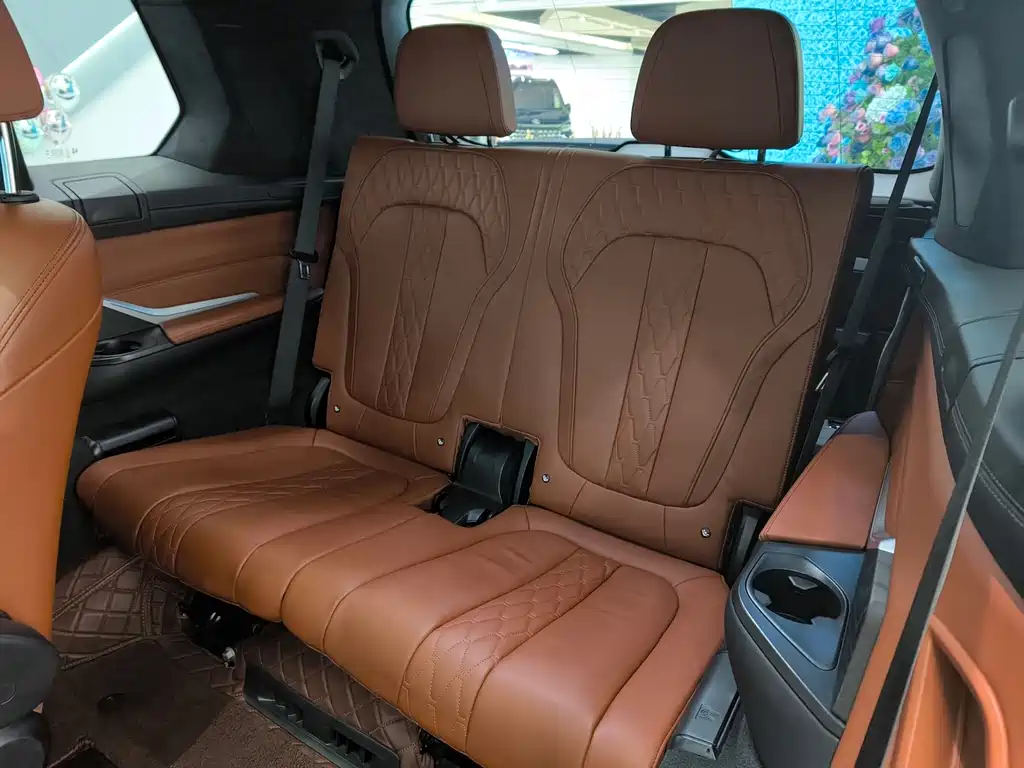 BMW X7 2021 — фото 19