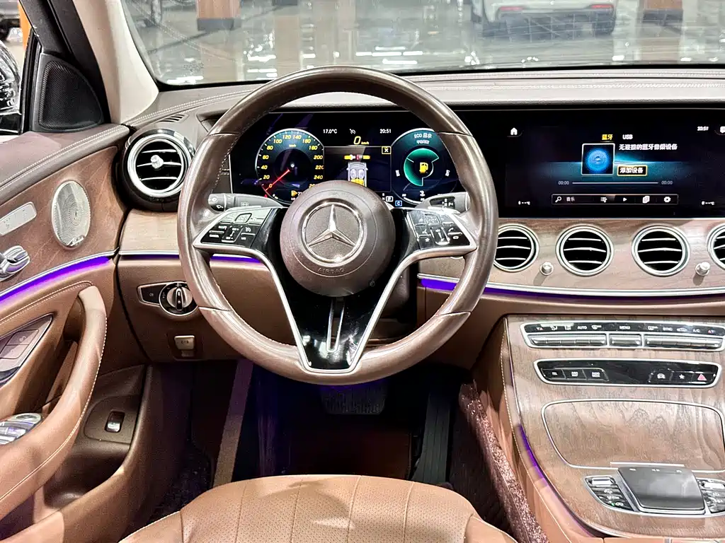 Mercedes-Benz E-Class 2022 — фото 13