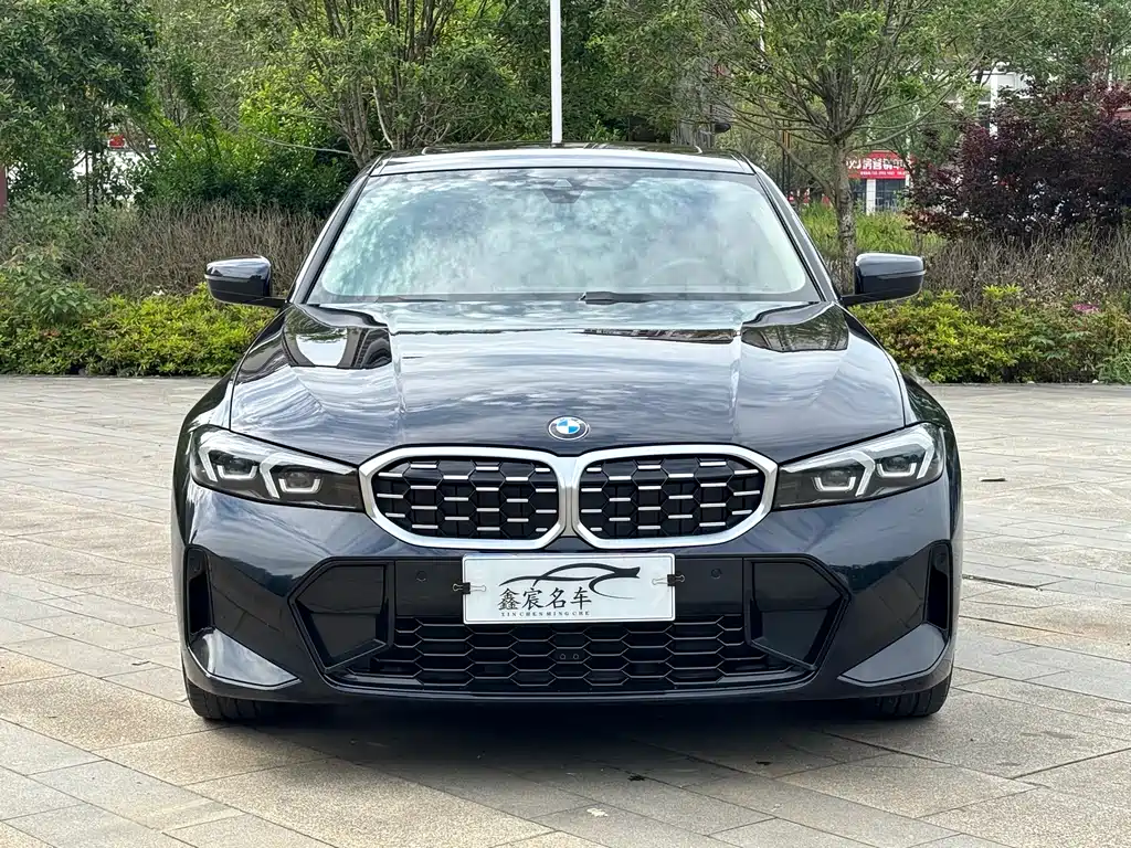 BMW 3 Series 2023 — фото 1