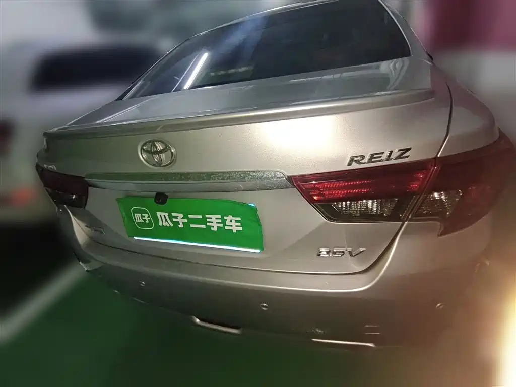 Toyota Reiz 2015 — фото 5
