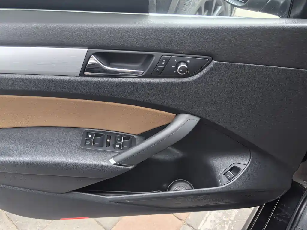 Volkswagen Passat 2015 — фото 17