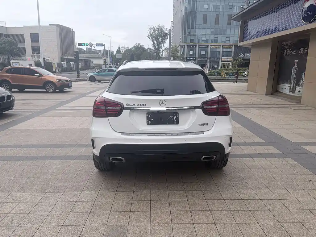 Mercedes-Benz GLA 2018 — фото 14