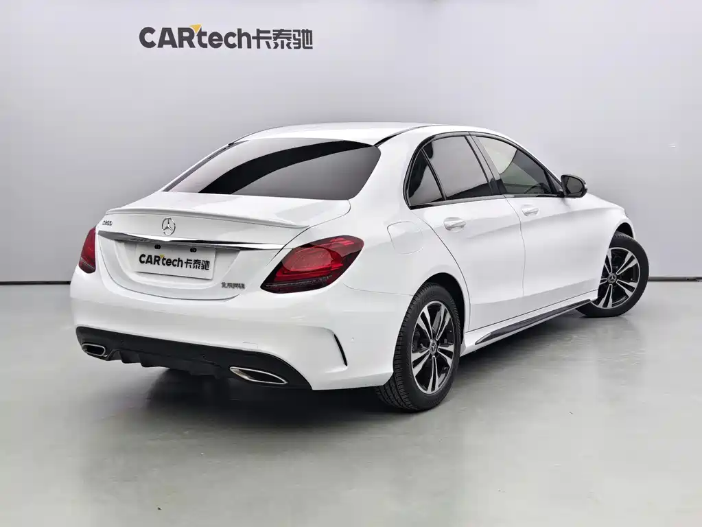 Mercedes-Benz C-Class 2019 — фото 16
