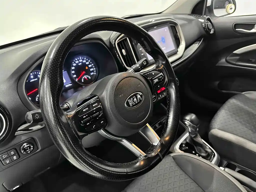 Kia KX1 2018 — фото 13