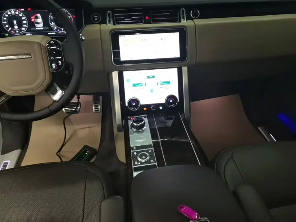 Land Rover Range Rover 2021 — фото 14