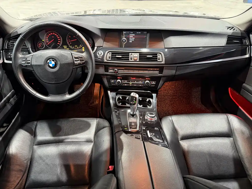BMW 5 Series 2011 — фото 9
