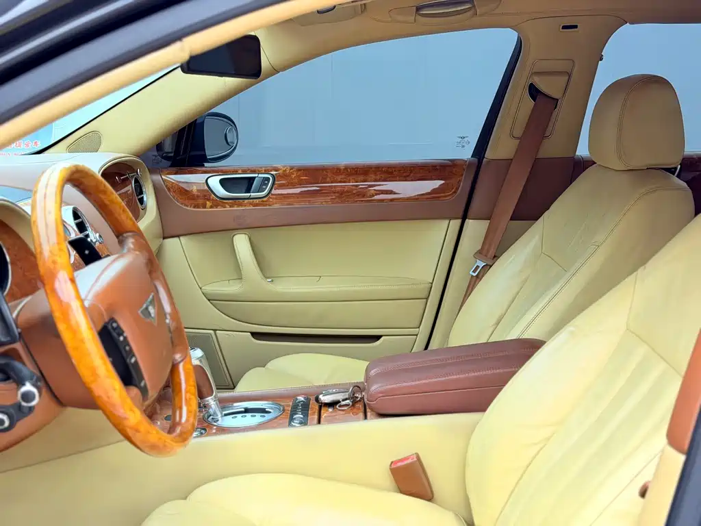 Bentley Flying Spur 2007 — фото 12