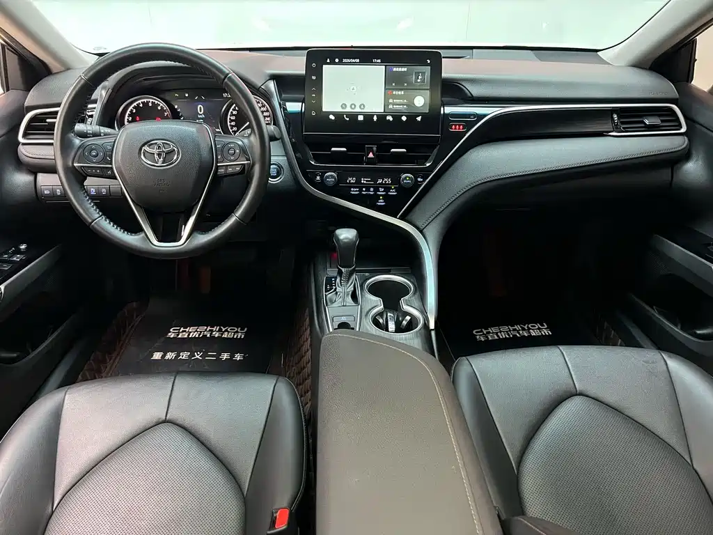 Toyota Camry 2022 — фото 12