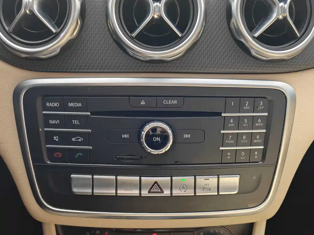 Mercedes-Benz GLA 2017 — фото 17