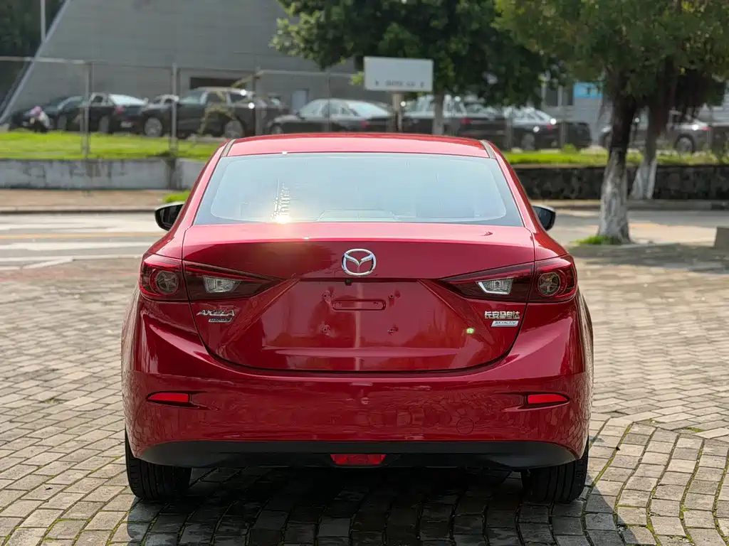 Mazda 3 Axela 2017 — фото 5