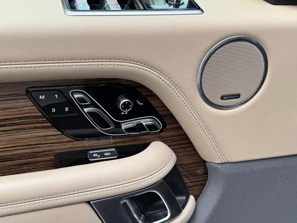 Land Rover Range Rover 2019 — фото 10