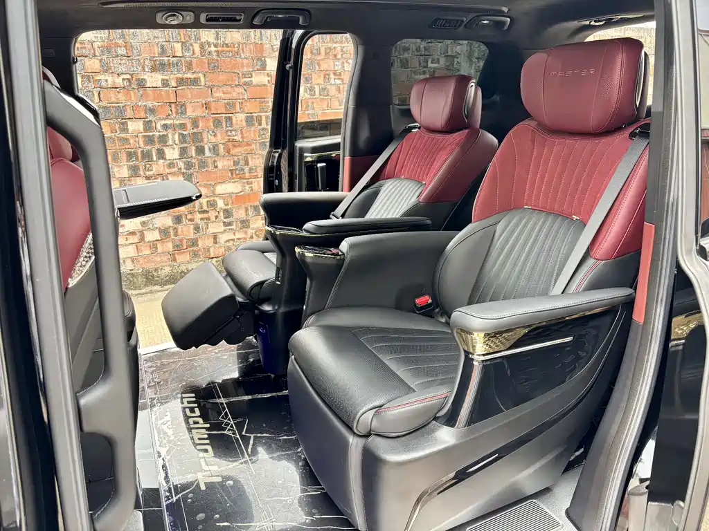 GAC Motor Trumpchi M8 2024 — фото 12