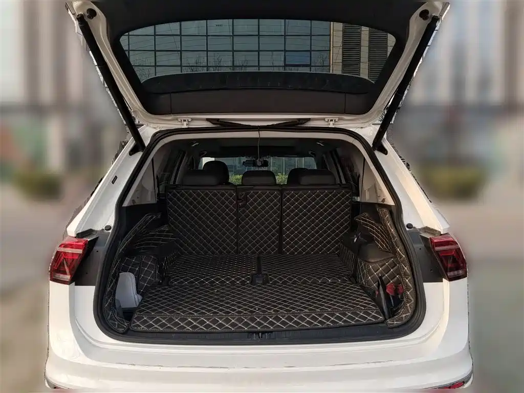 Volkswagen Tiguan L 2022 — фото 15