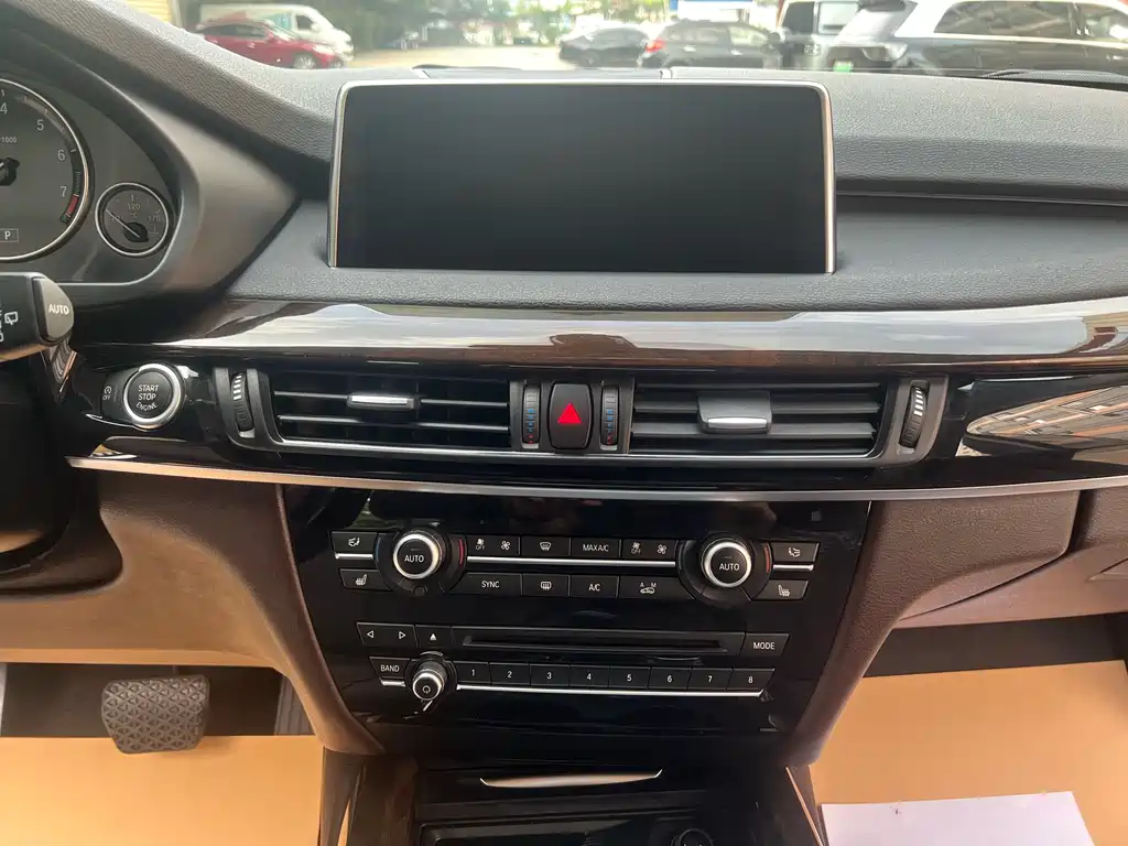 BMW X5 2017 — фото 13