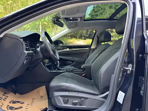 Volkswagen Passat 2024