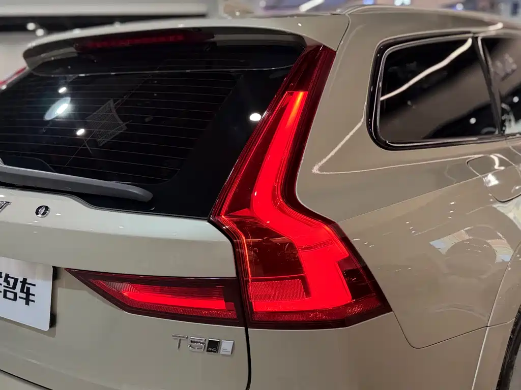 Volvo V90 2019 — фото 10
