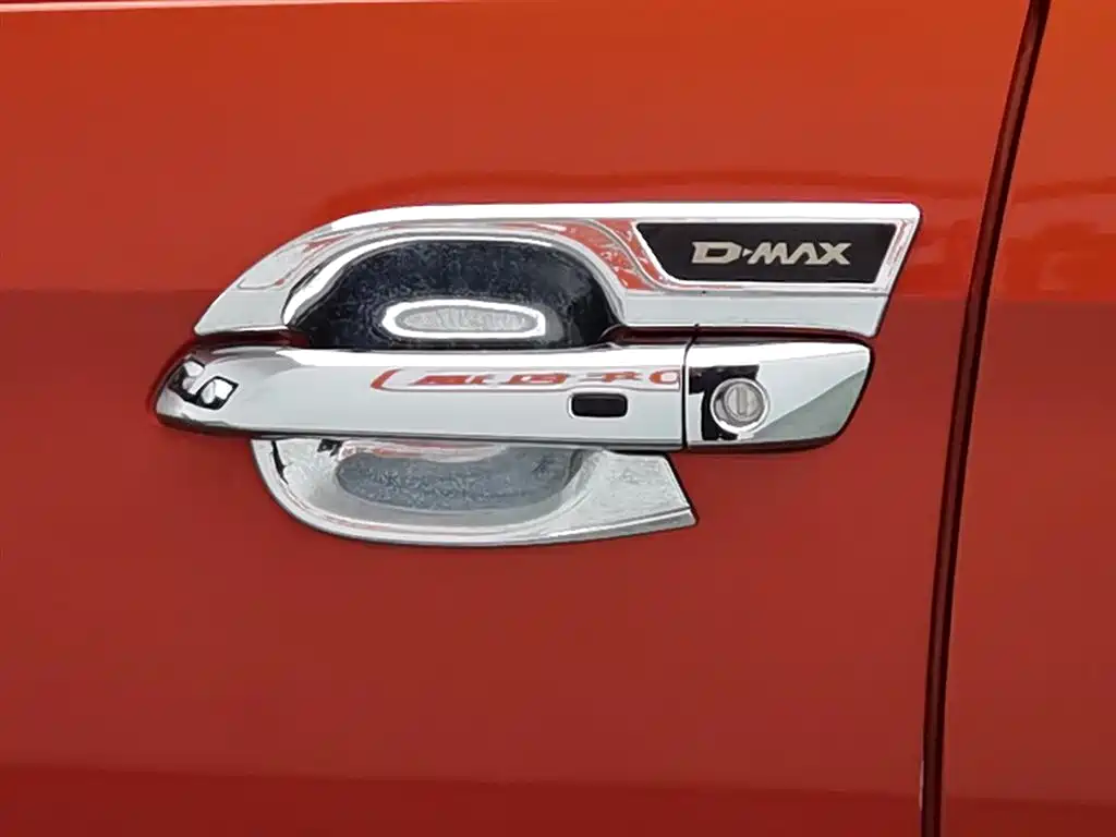 Isuzu D-MAX 2023 — фото 18