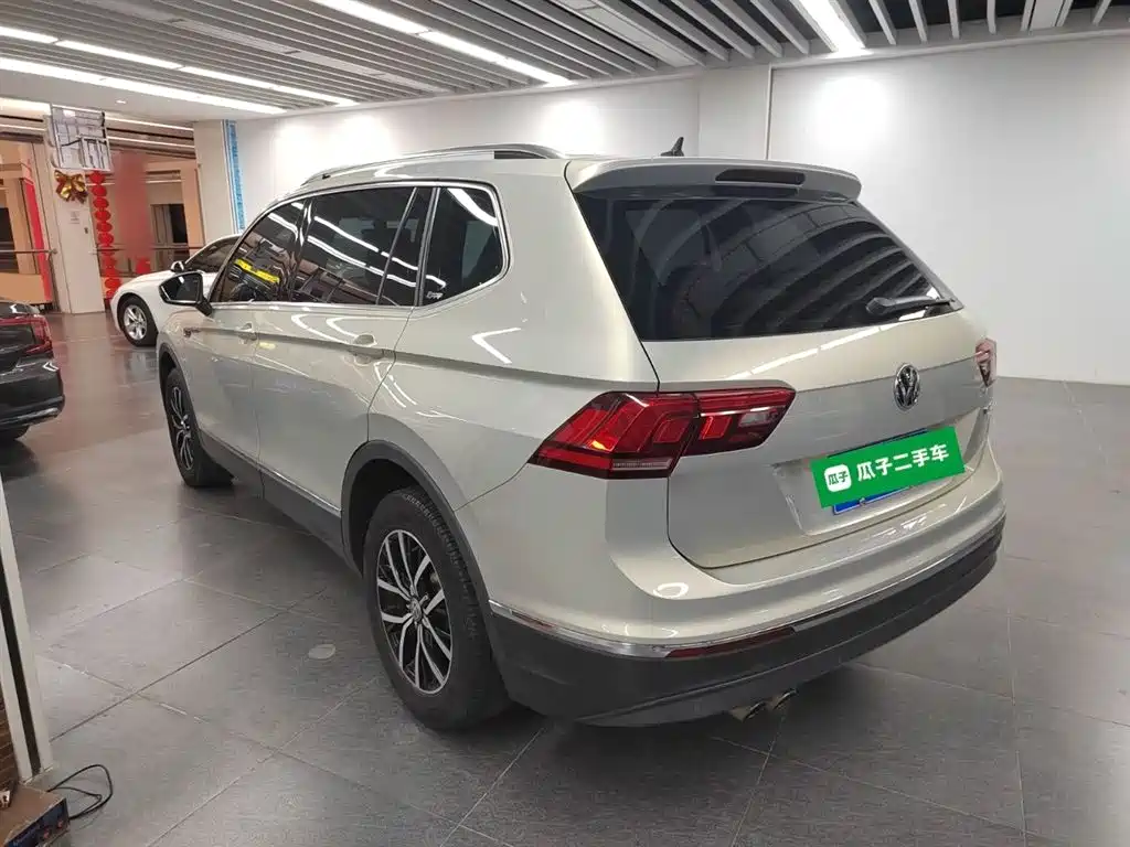 Volkswagen Tiguan L 2018 — фото 23