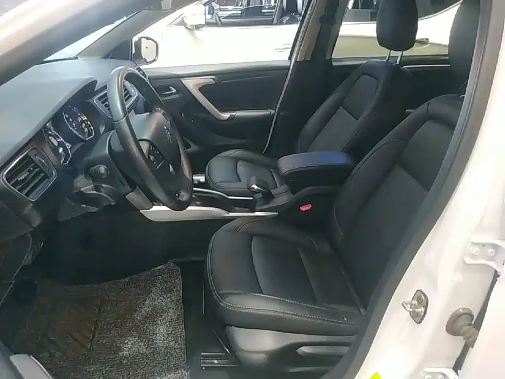 Citroen C3-XR 2015 — фото 15