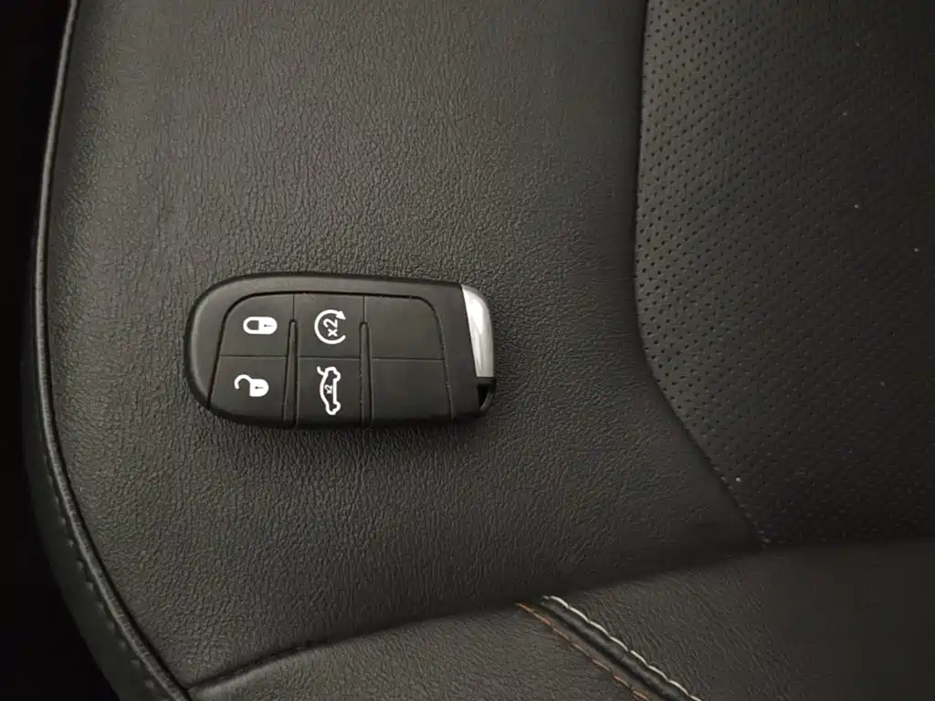 Jeep Compass 2017 — фото 9